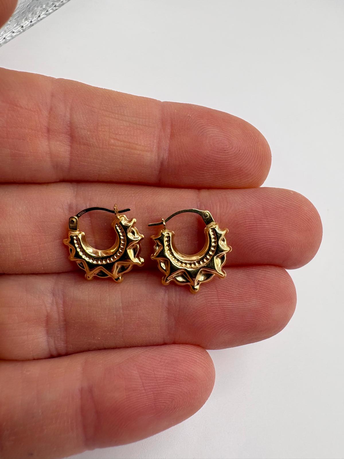 9ct gold Spike creole earrings