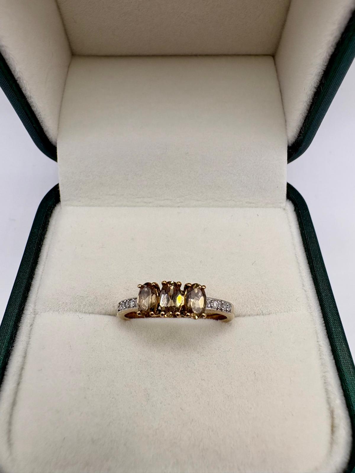 9ct gold quartz and diamond ring