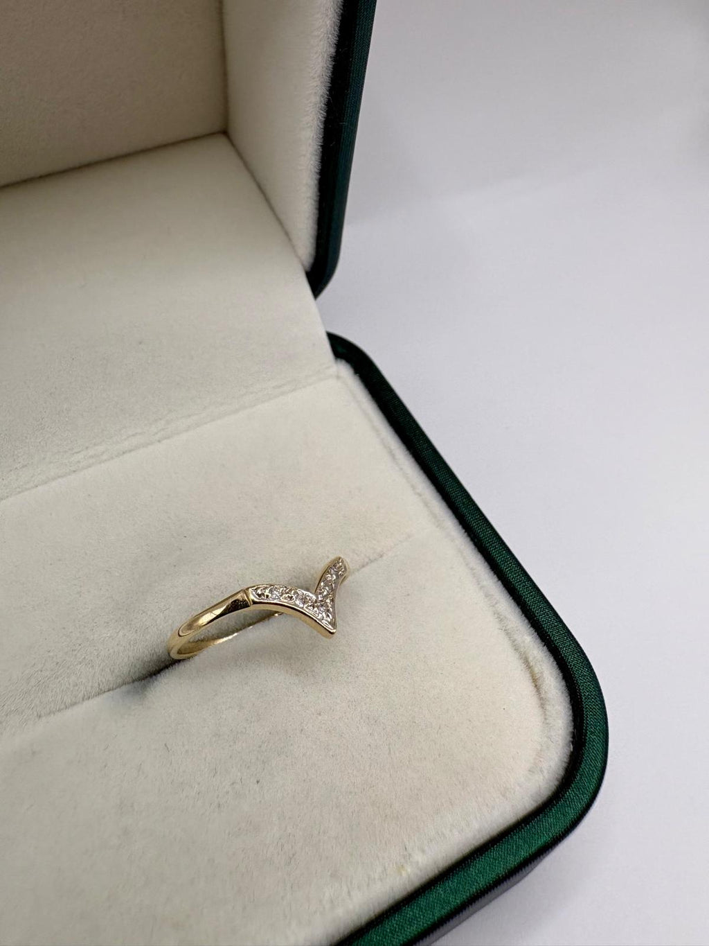 9ct gold diamond wishbone ring