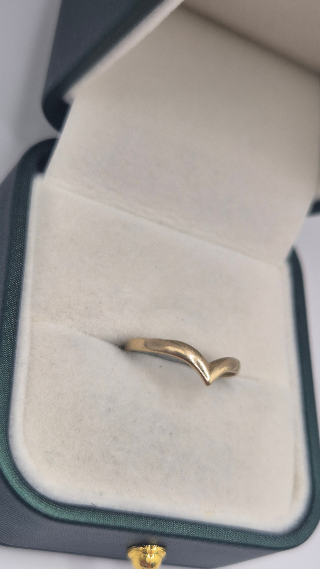 9ct gold wishbone ring