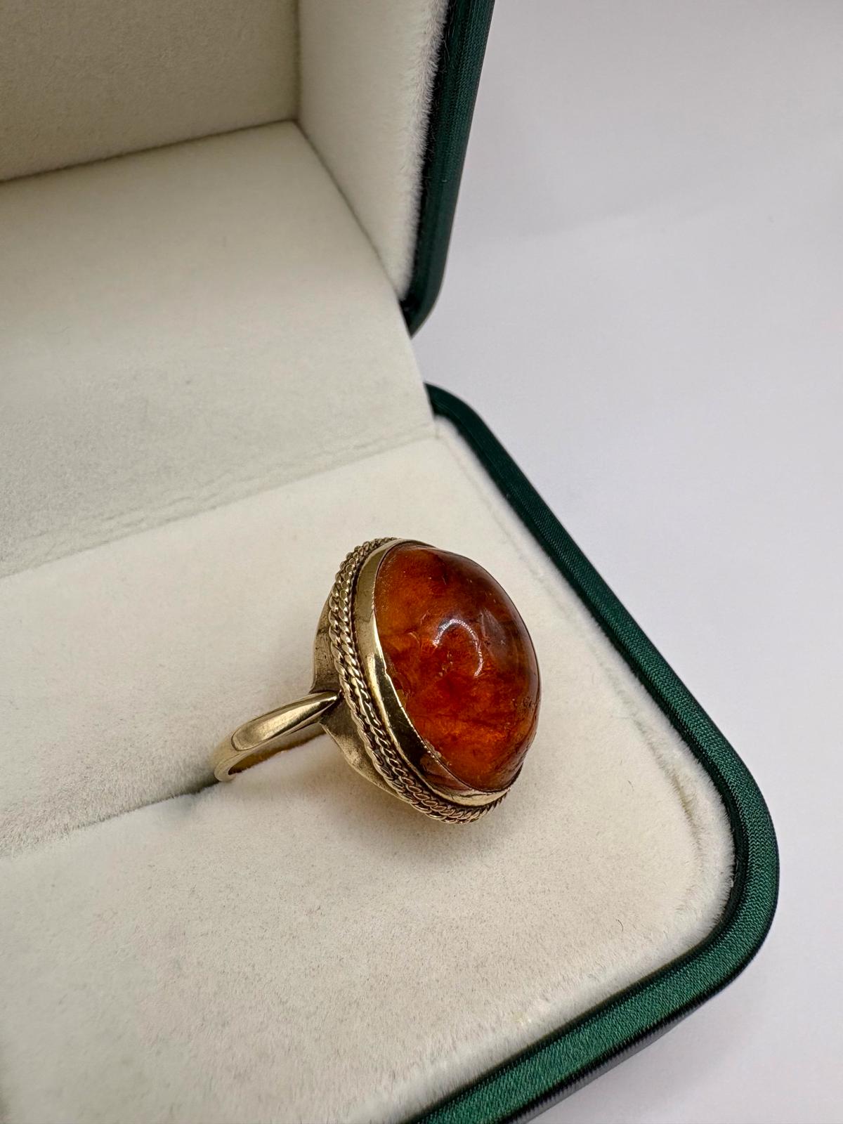 9ct gold heavy amber ring