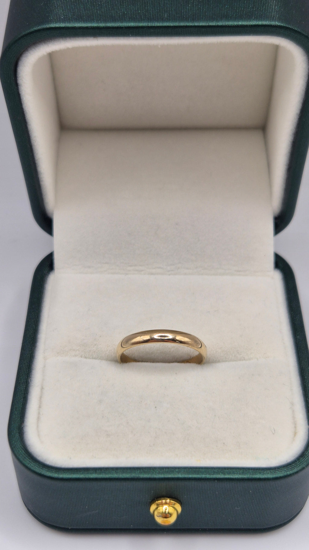 9ct gold band ring