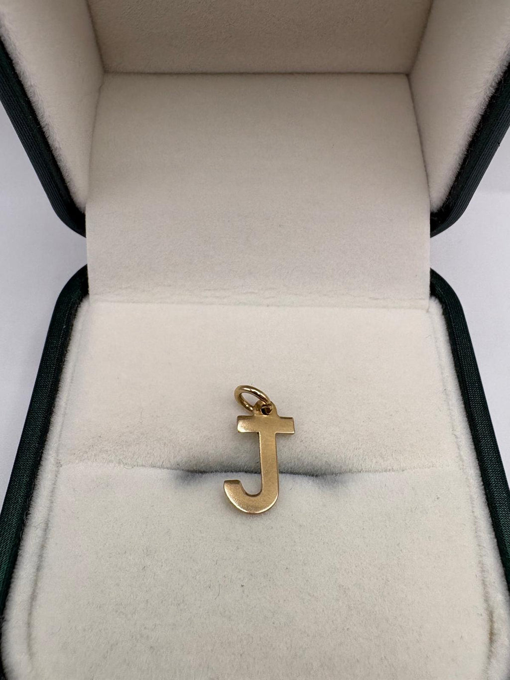 9ct gold J initial pendant