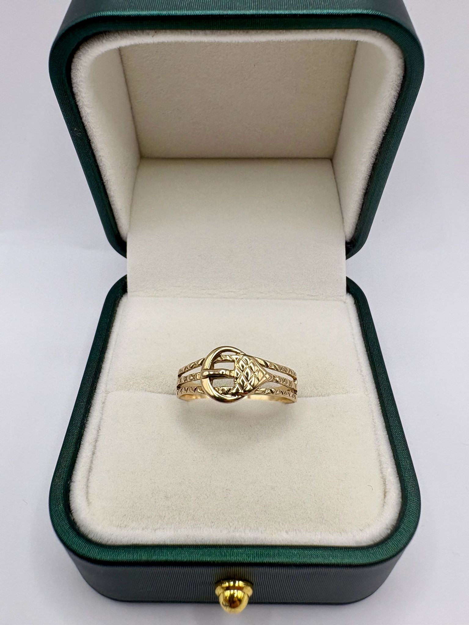 9ct gold buckle ring