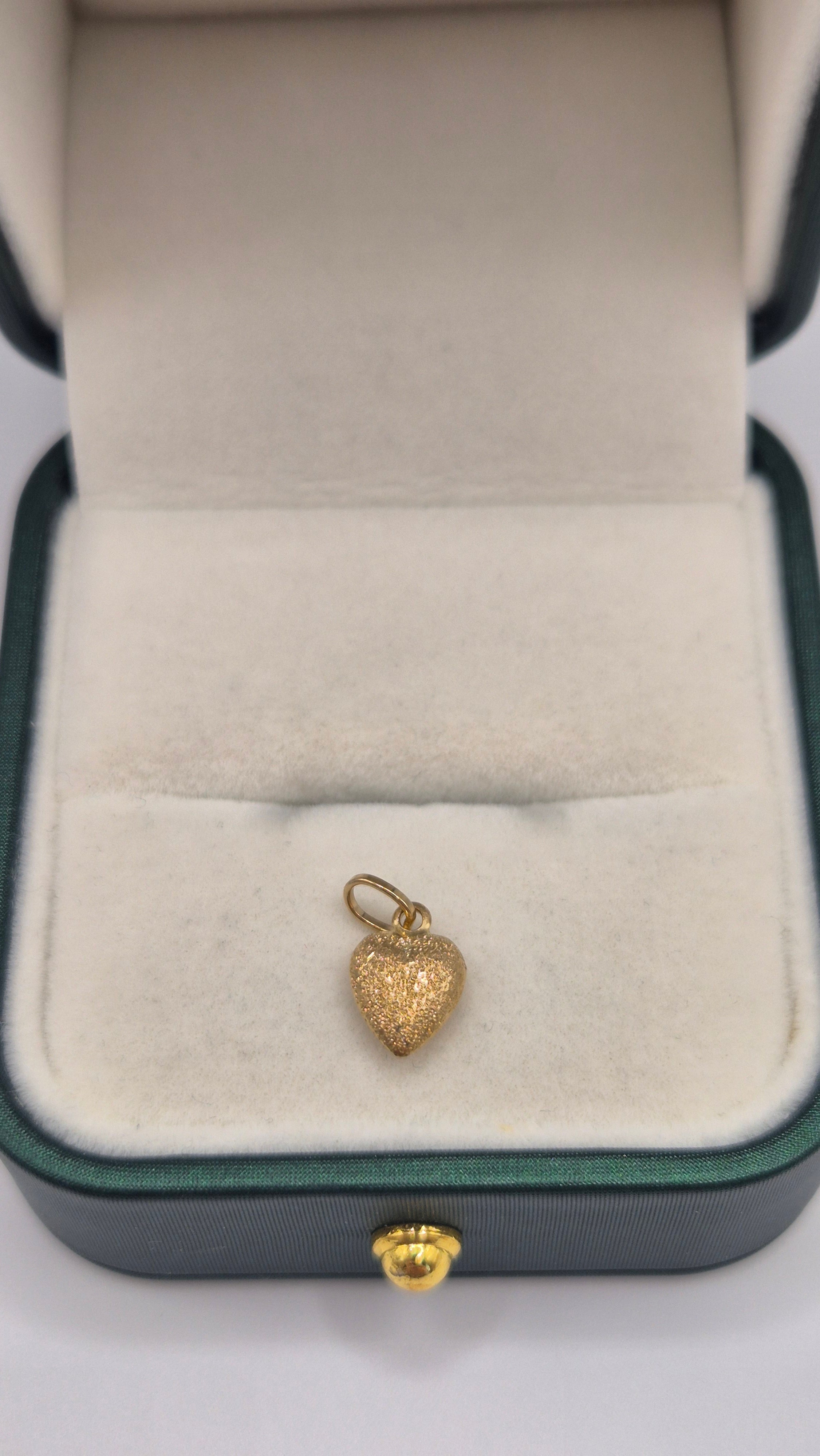 9ct gold heart charm
