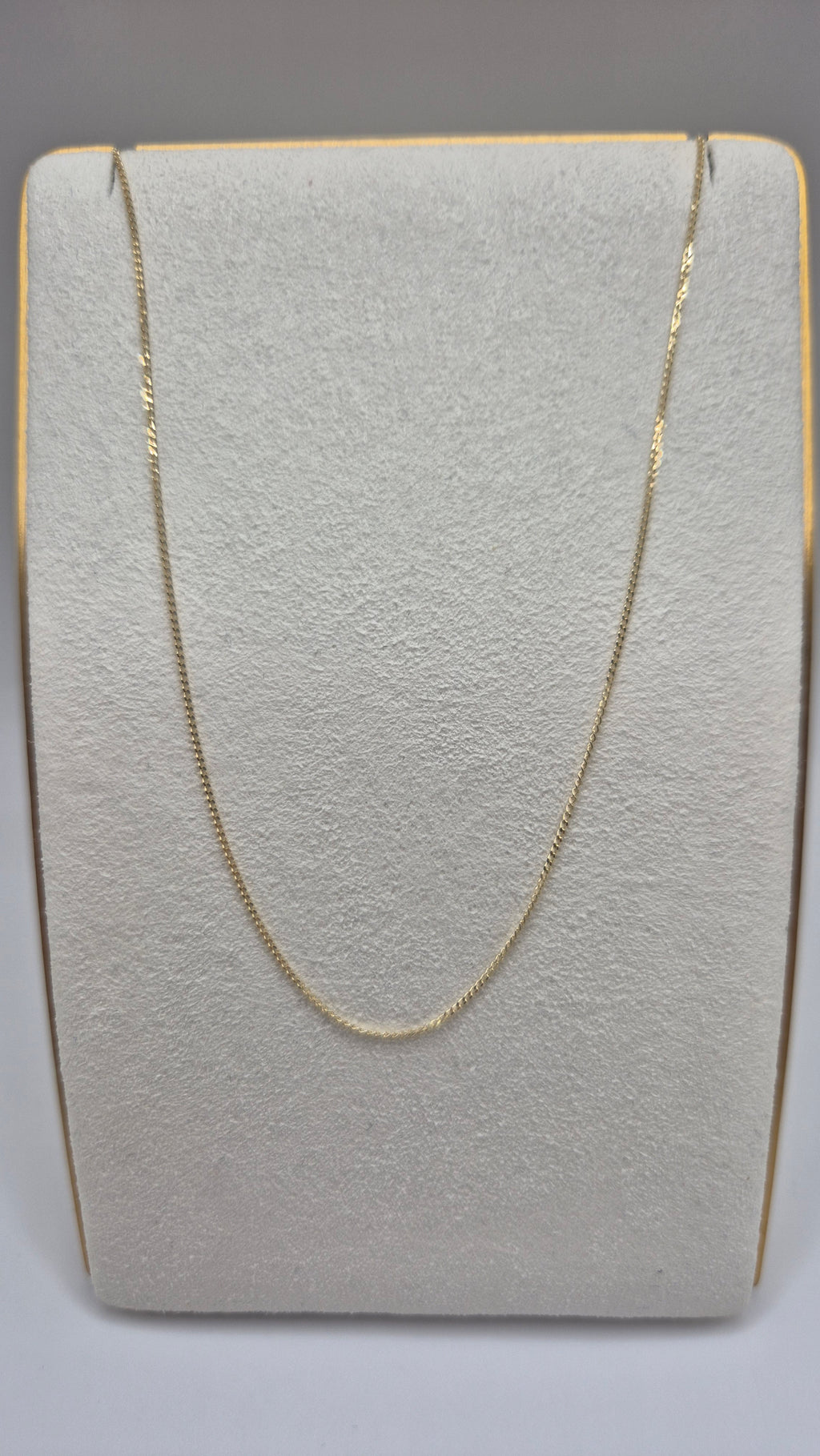 9ct gold 18 inch curb chain (3)