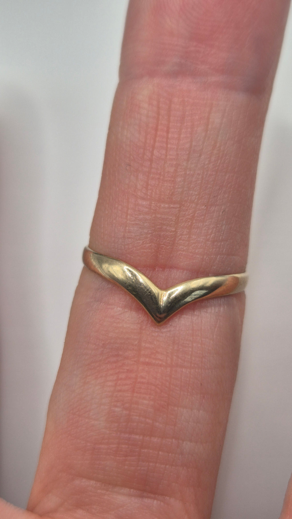 9ct gold wishbone ring