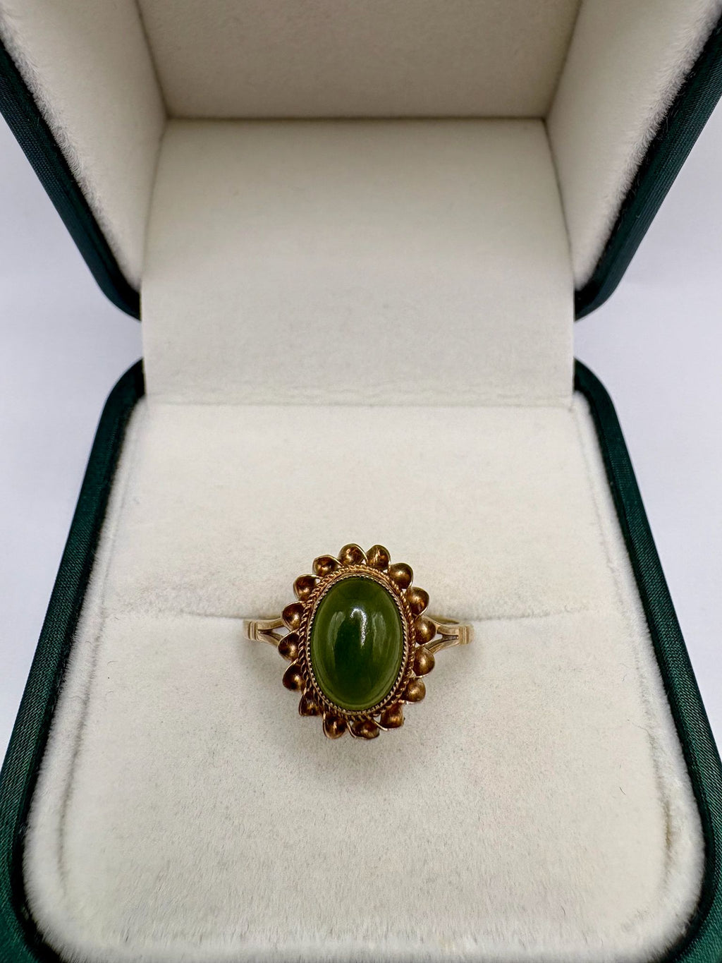 9ct gold jade ring