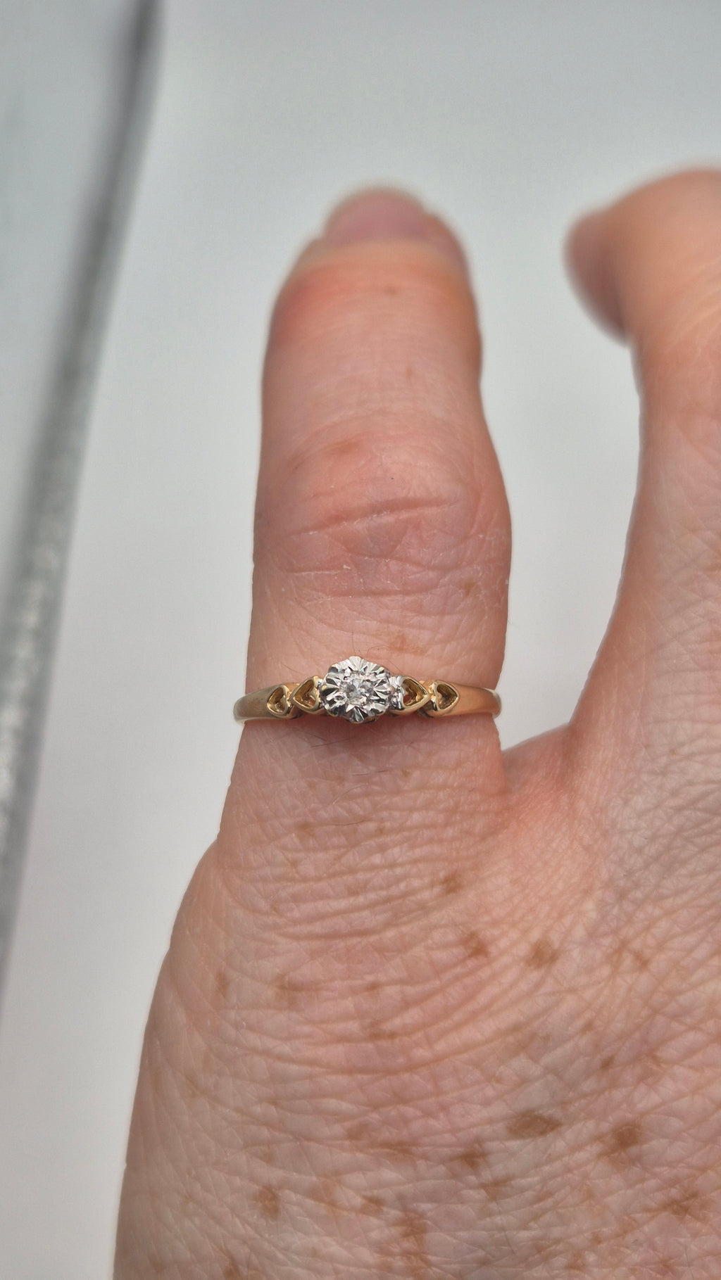 9ct gold diamond heart ring