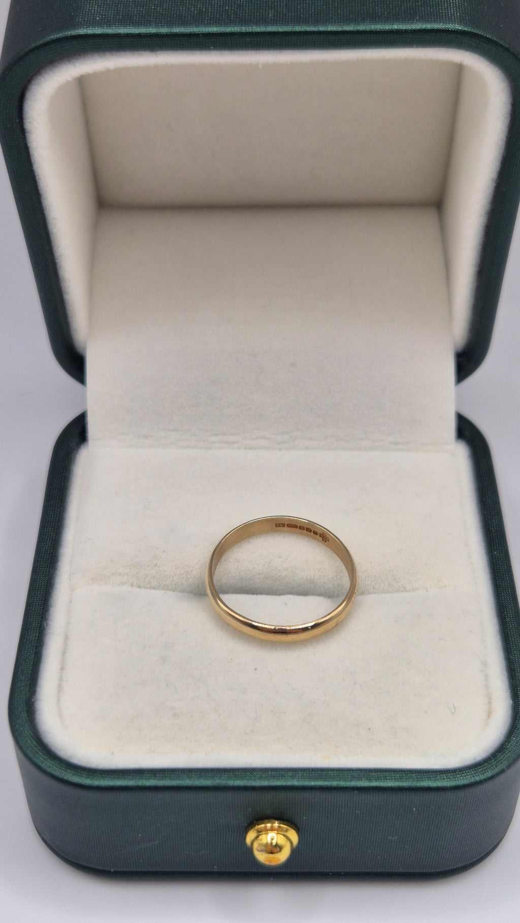 9ct gold band ring