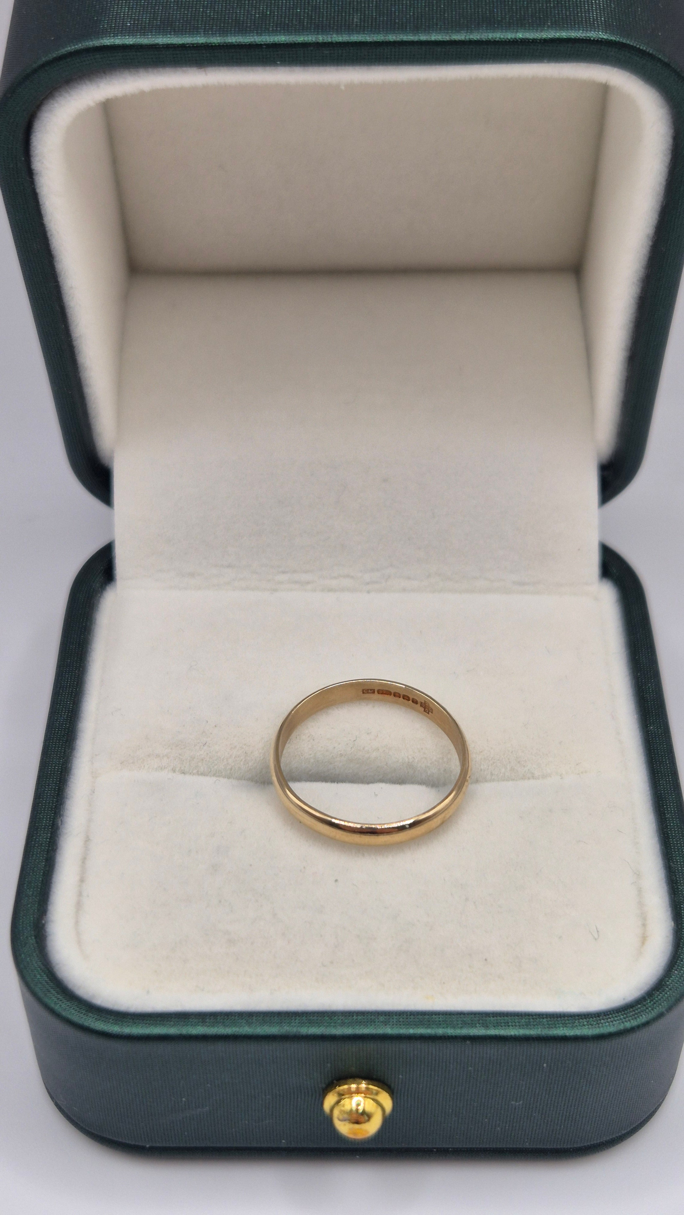 9ct gold band ring