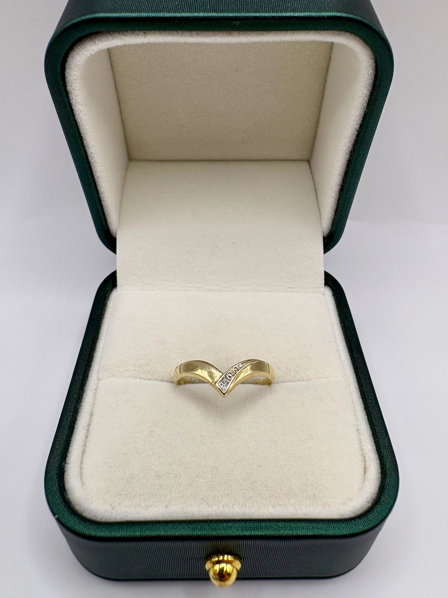 9ct gold diamond wishbone ring