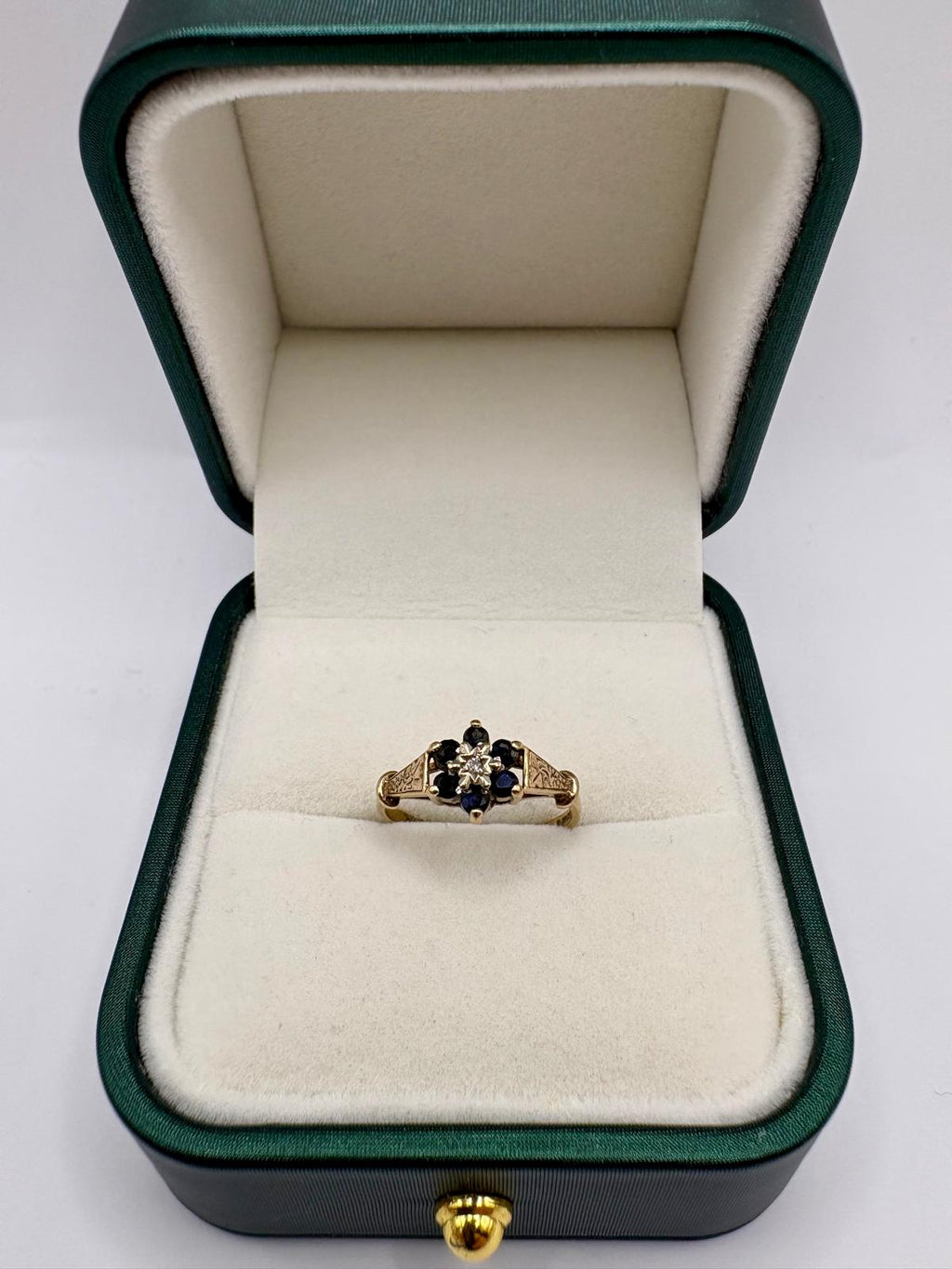 9ct gold sapphire and diamond ring
