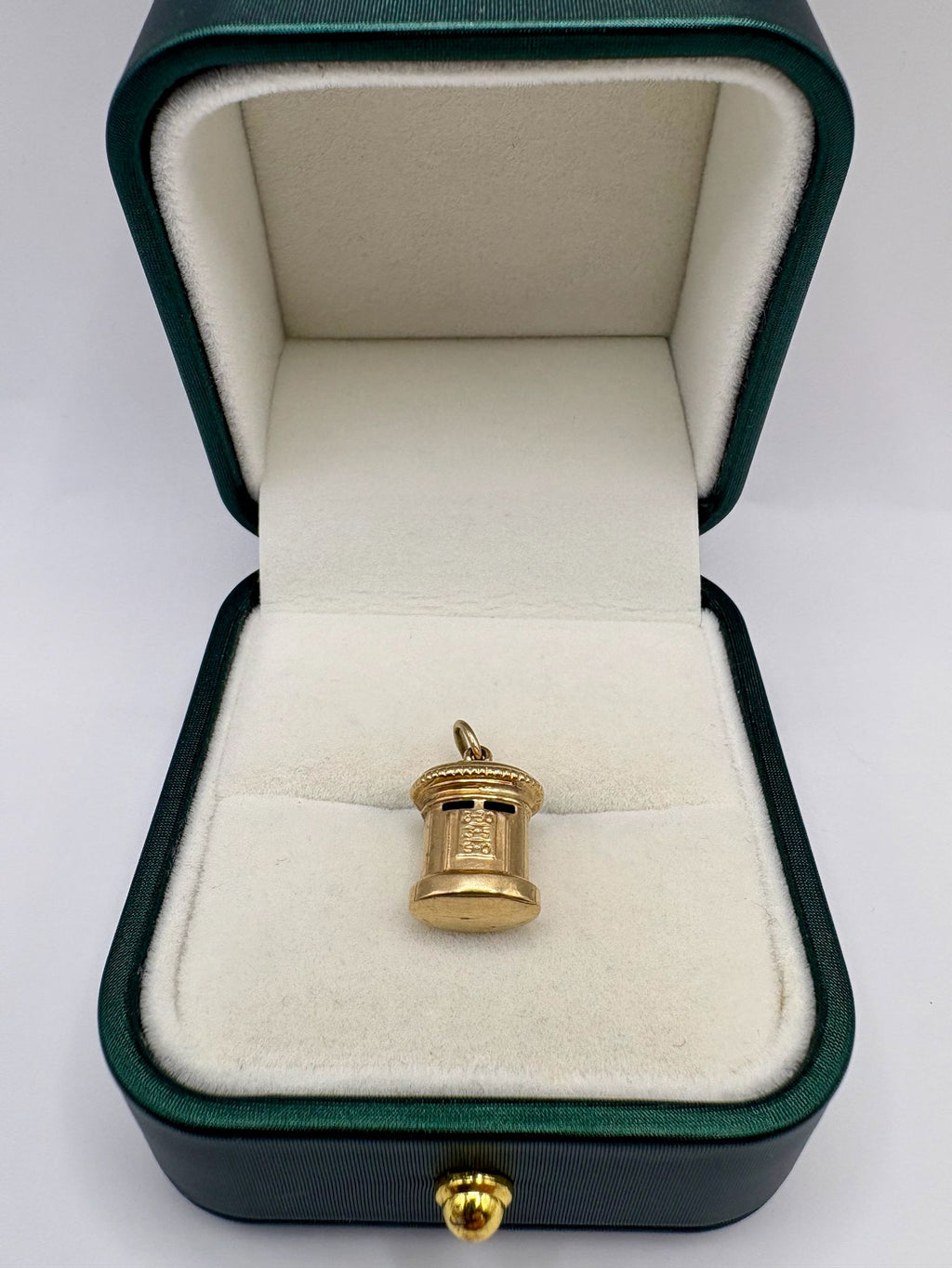 9ct gold post box charm