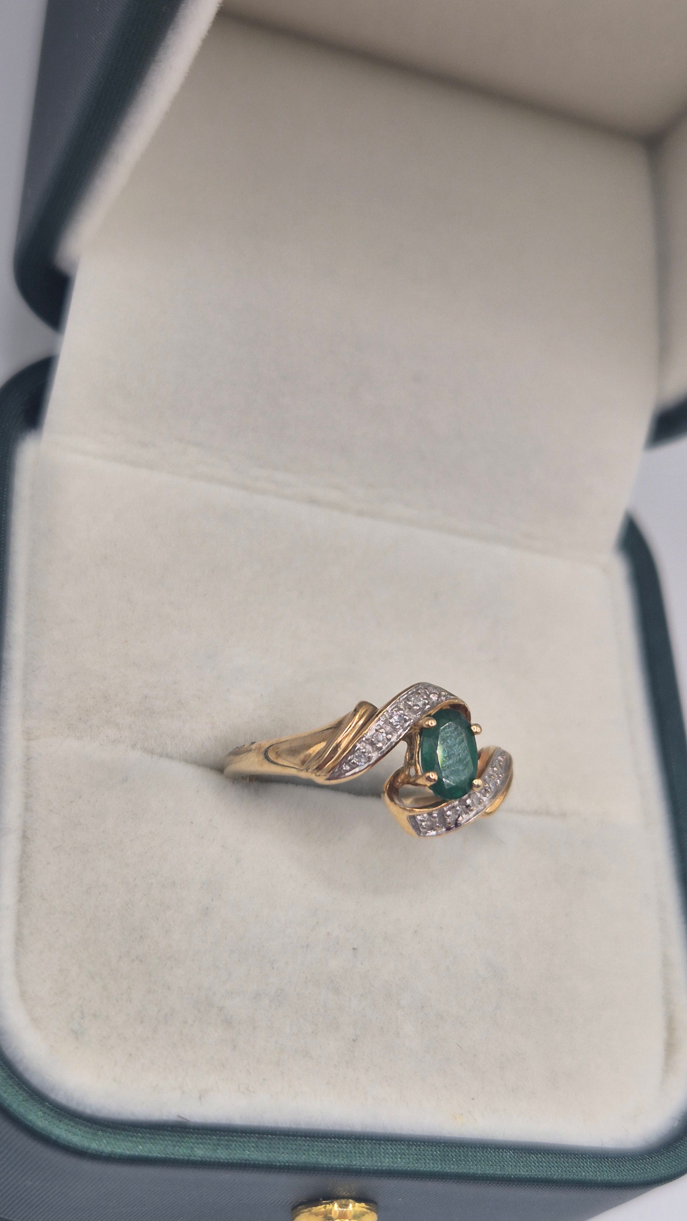 9ct gold emerald and diamond ring