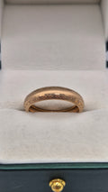 9ct gold patterned band ring