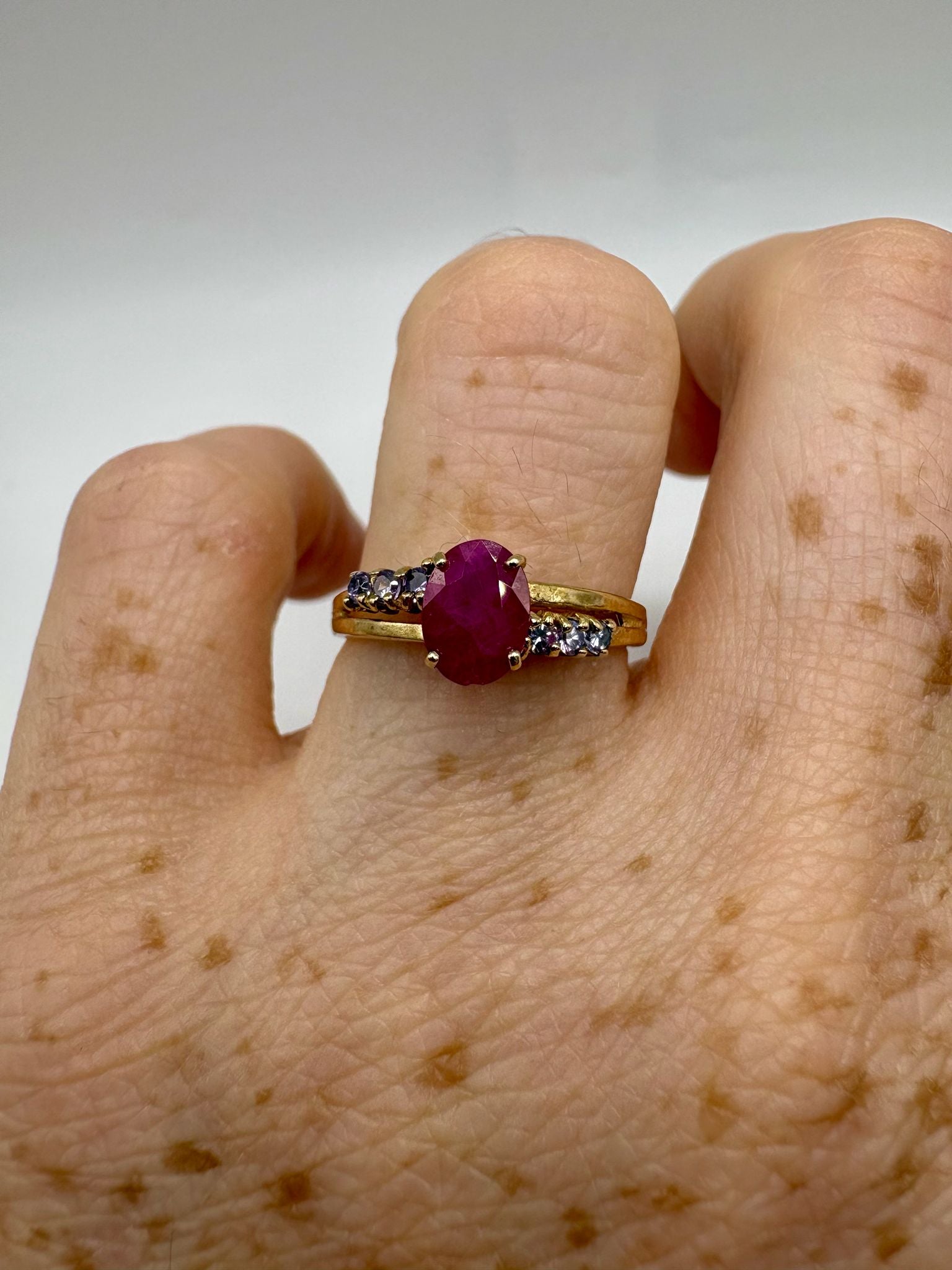 9ct gold ruby and tanzanite ring