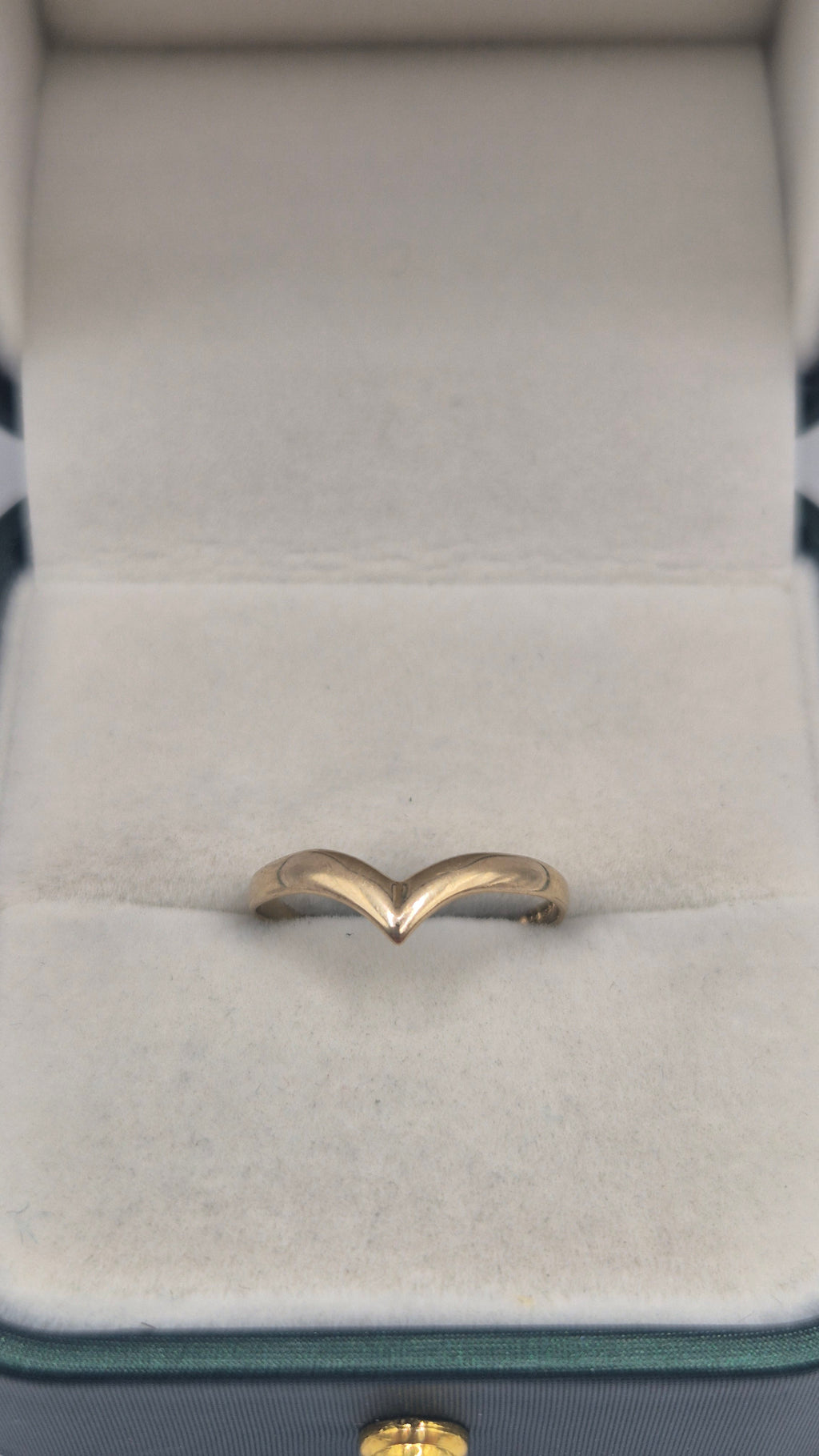 9ct gold wishbone ring