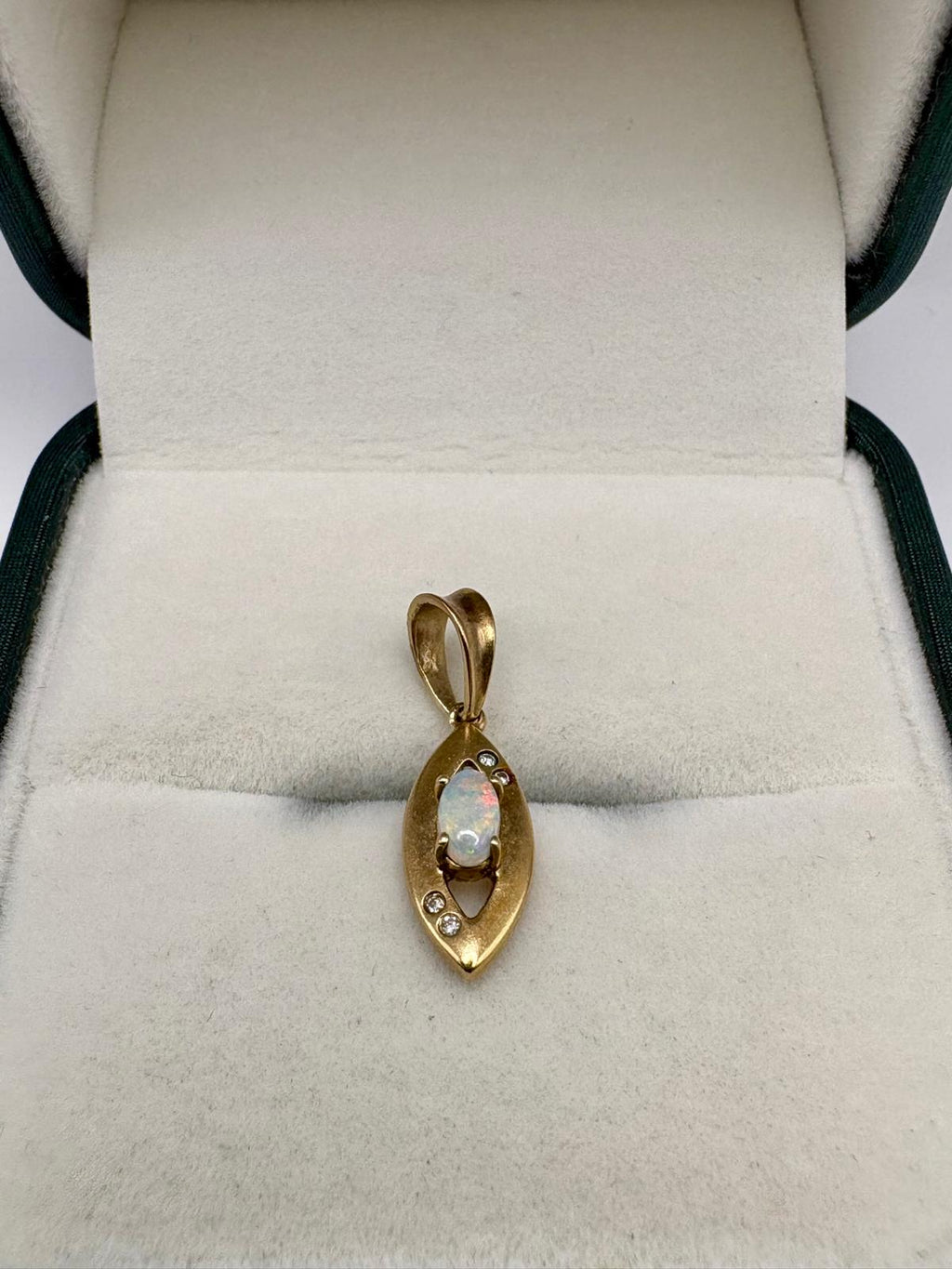 9ct gold opal and diamond pendant