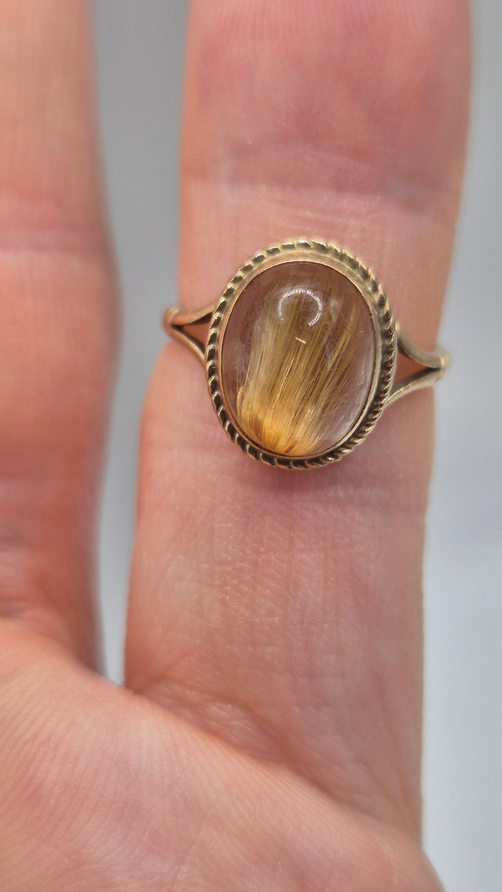 9ct gold rutile quartz ring