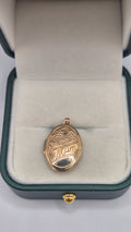 9ct gold floral mum locket