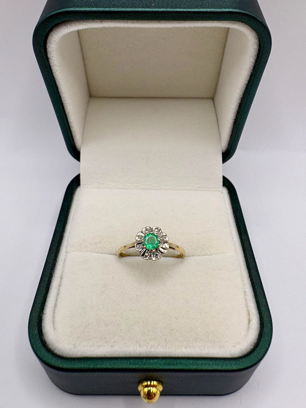 9ct gold emerald and diamond ring