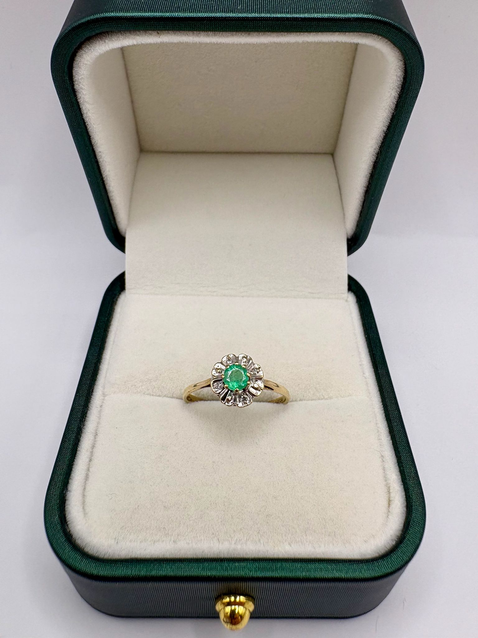 9ct gold emerald and diamond ring