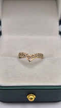 9ct gold patterned wishbone ring