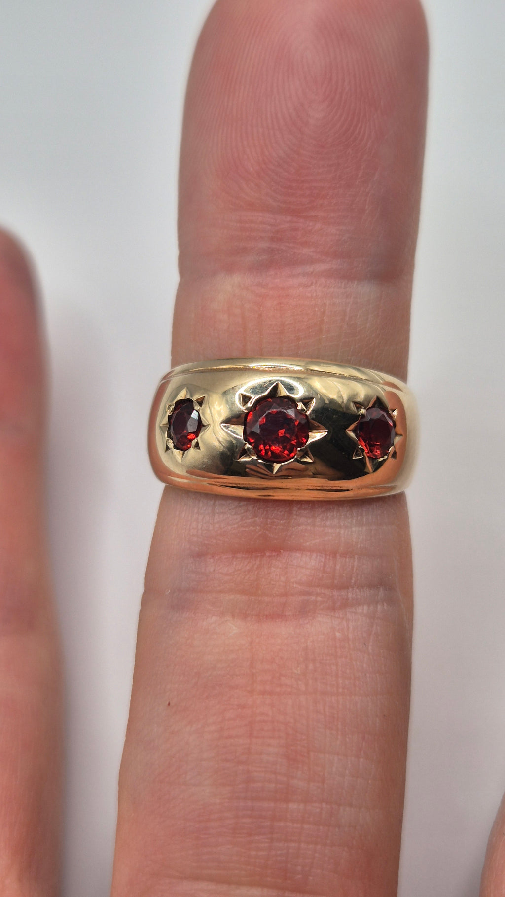9ct gold star tourmaline gypsy ring