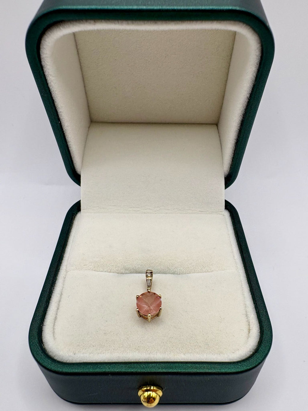 9ct gold pink gem pendant