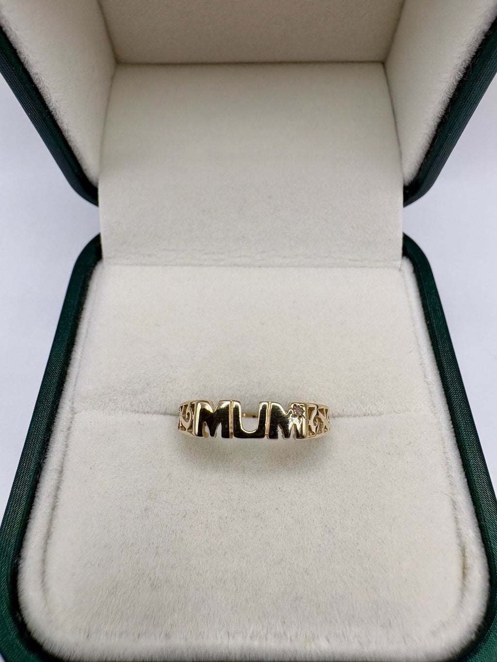9ct gold mum ring