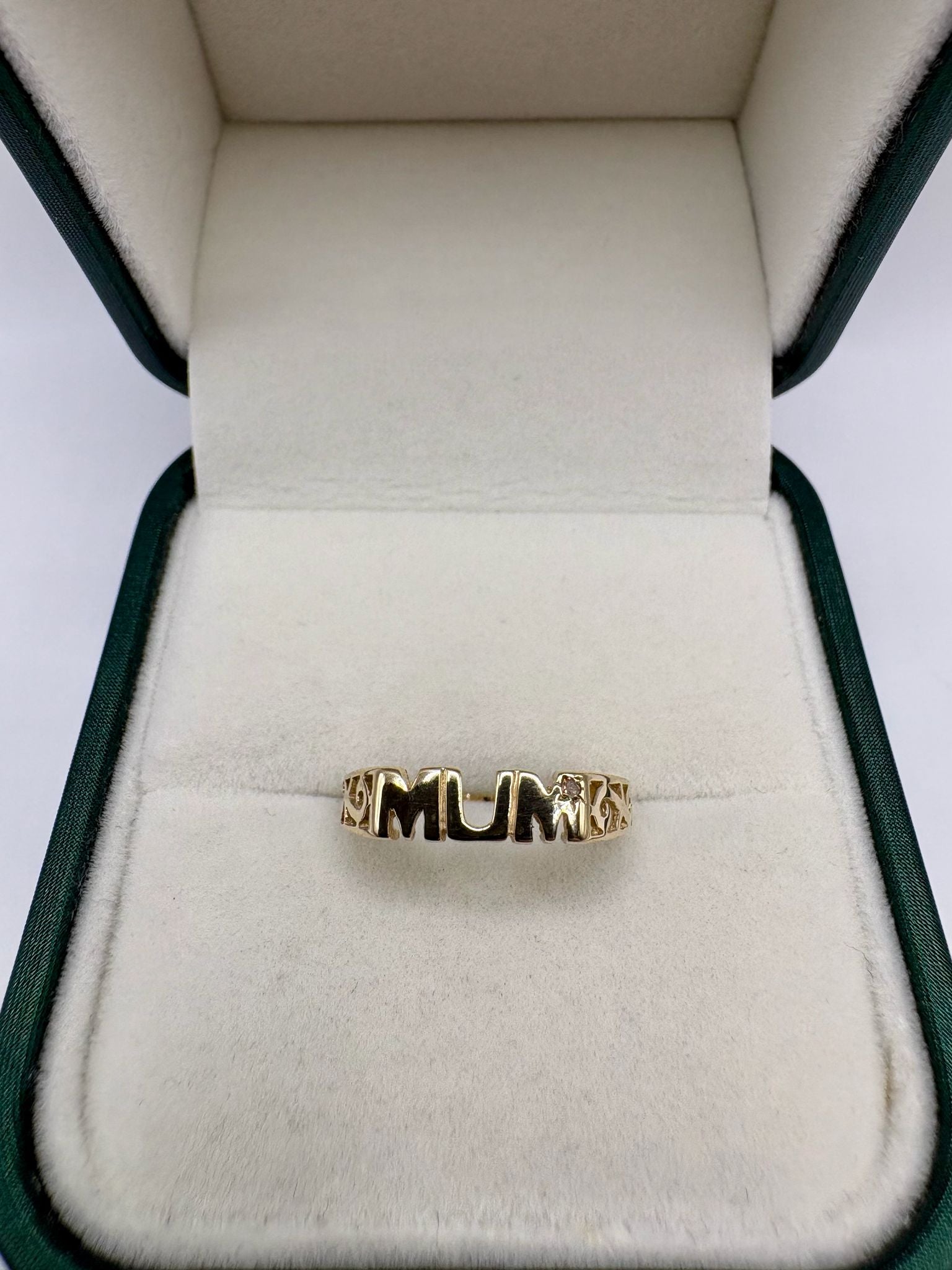 9ct gold mum ring