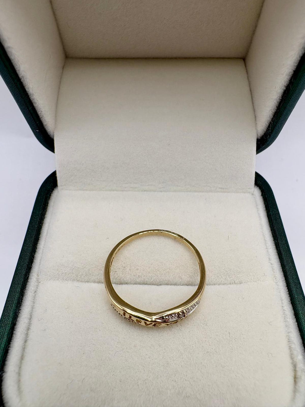 9ct diamond 'I Love You' ring