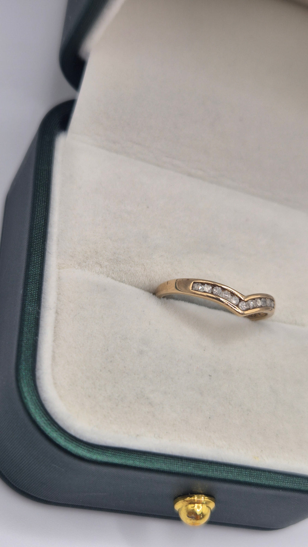 9ct gold diamond wishbone ring