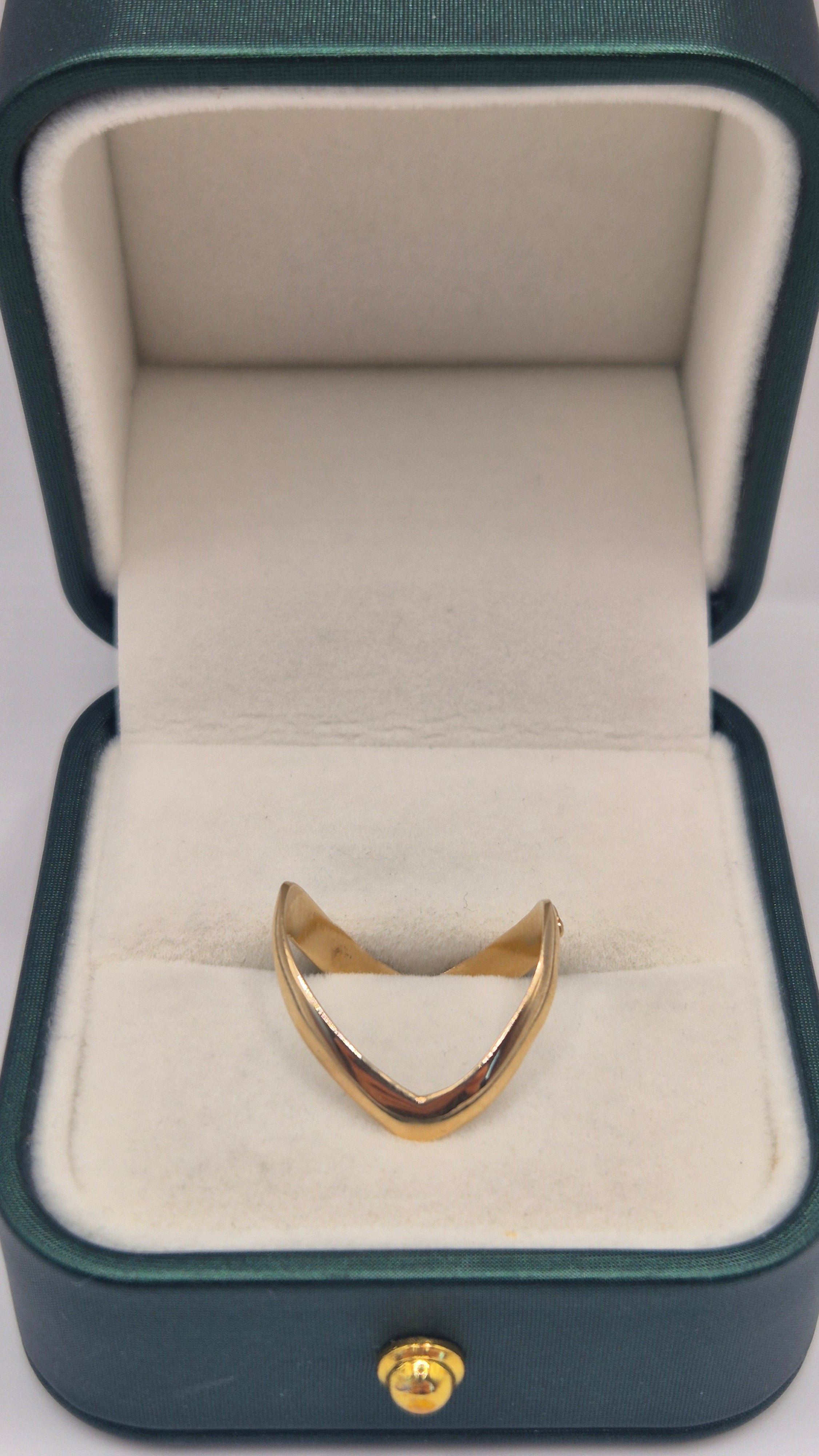 9ct gold double wishbone heart ring