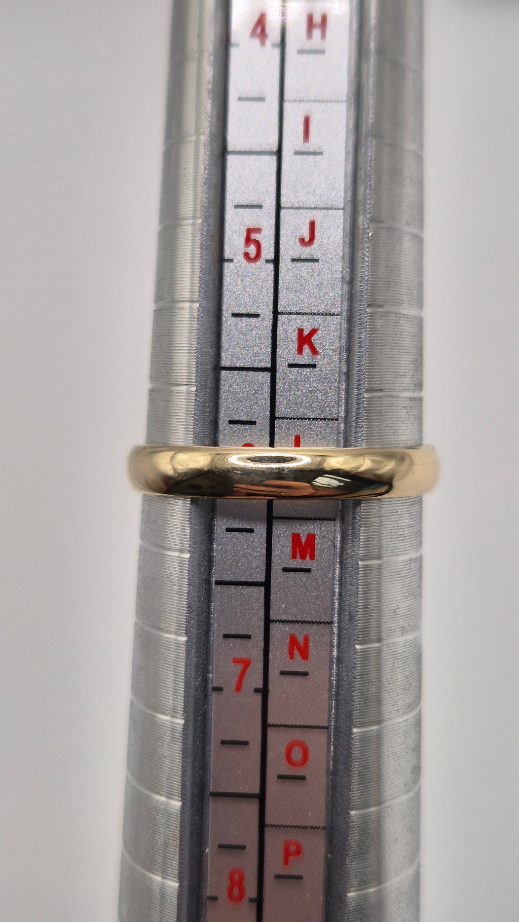 9ct gold band ring