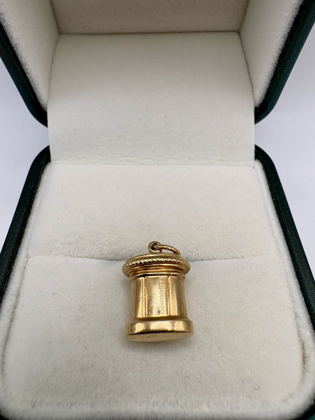 9ct gold post box charm