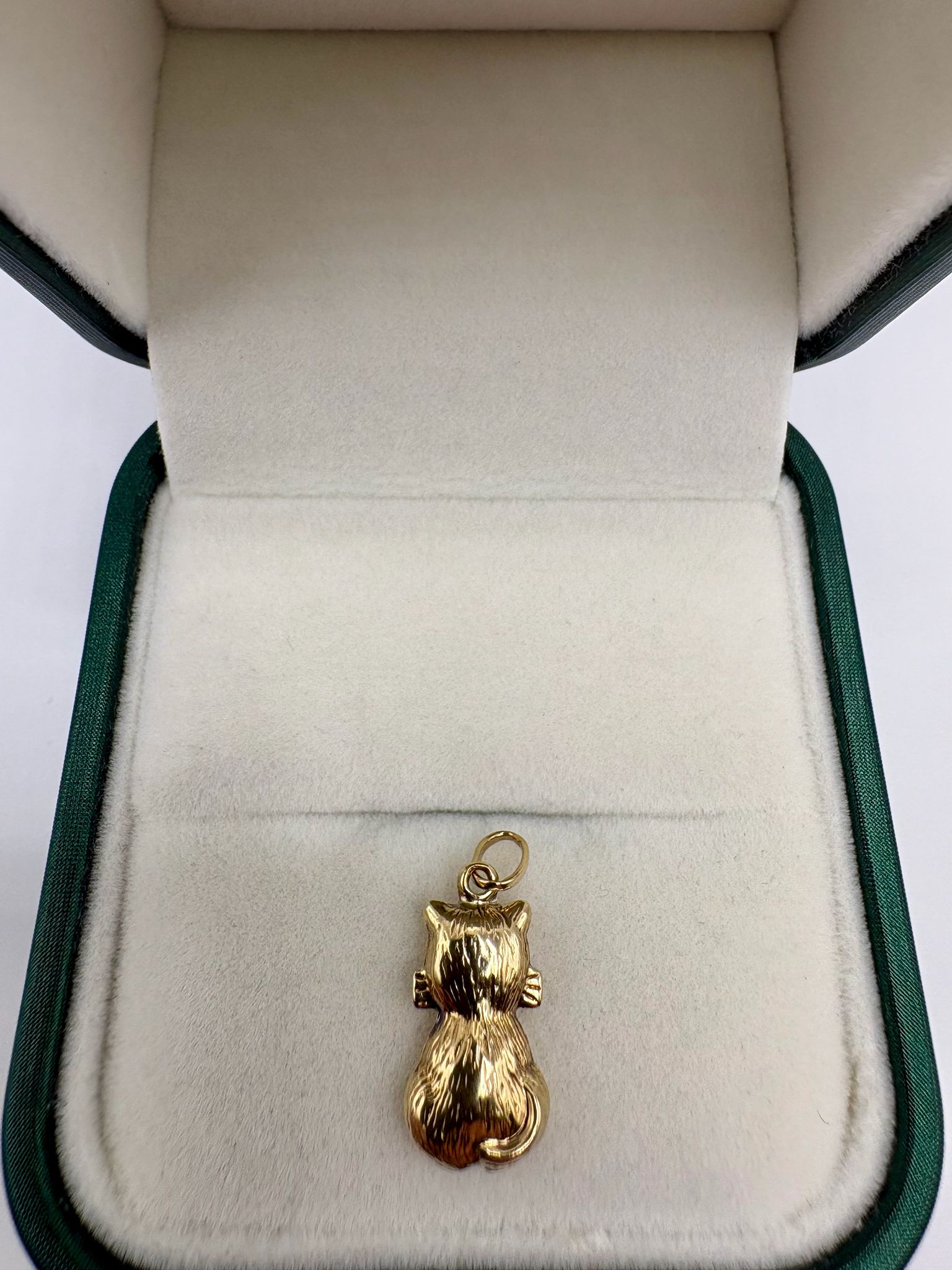 9ct gold cat charm