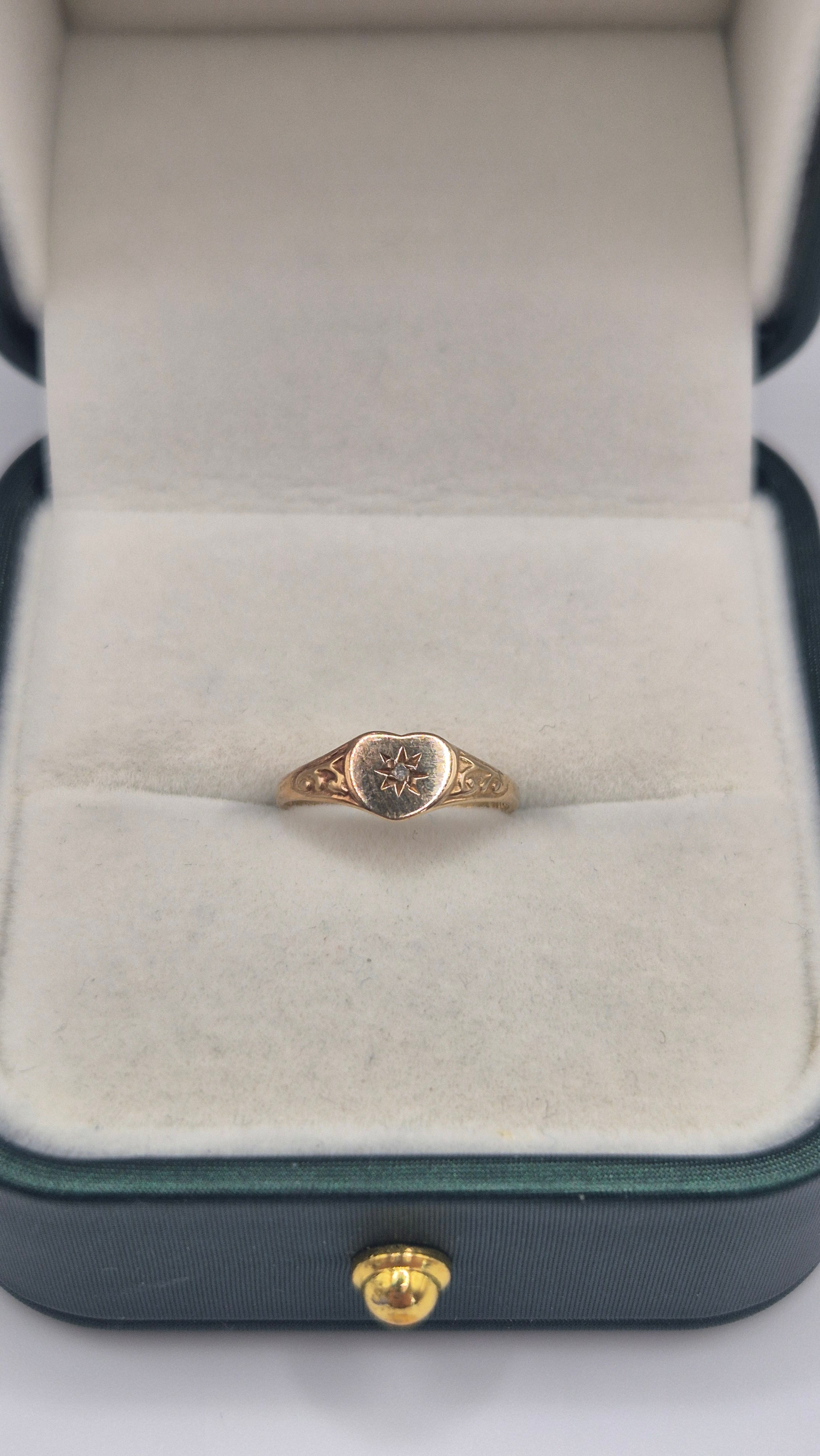 9ct gold diamond heart signet ring