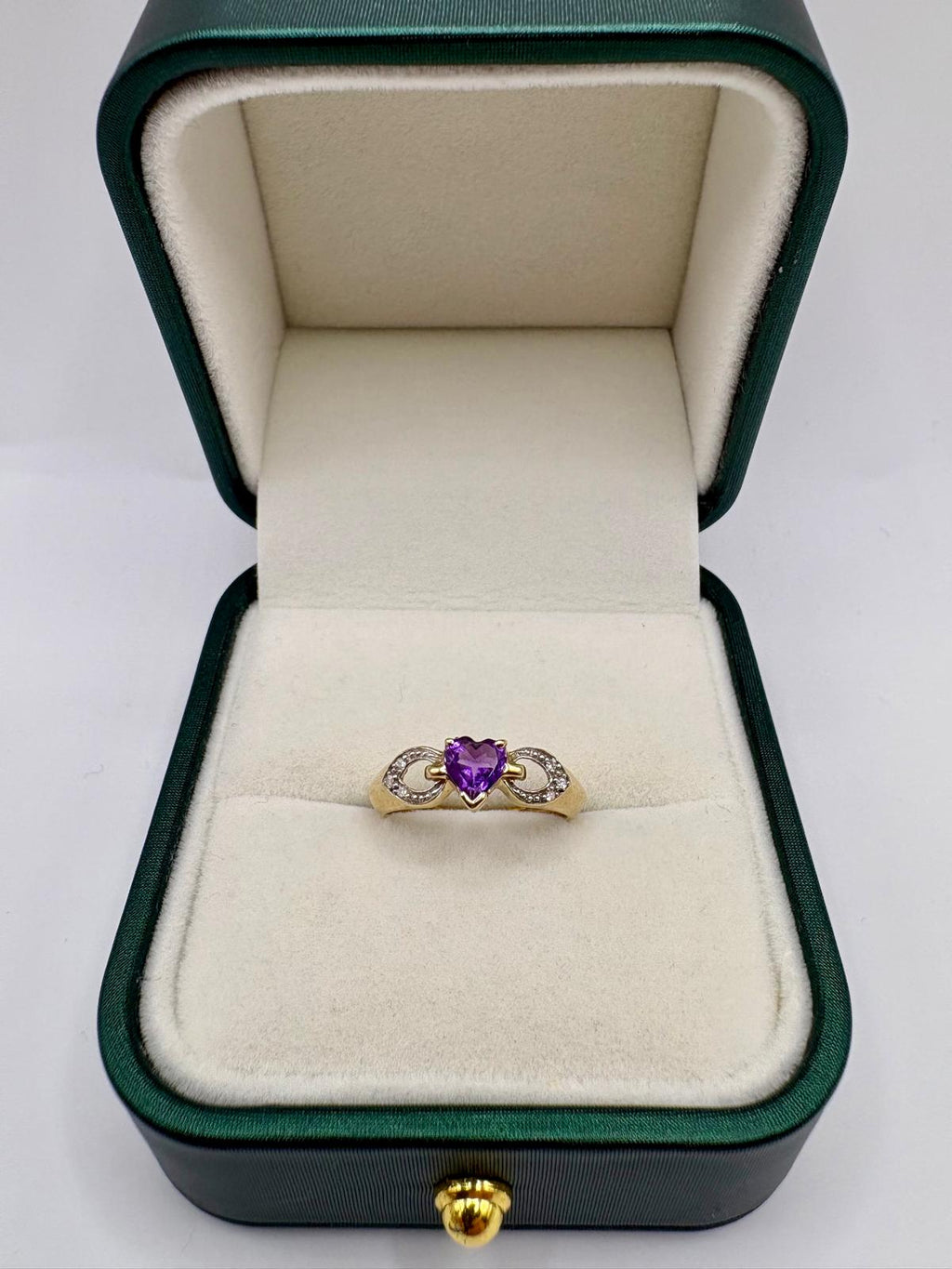 9ct gold heart amethyst and diamond ring