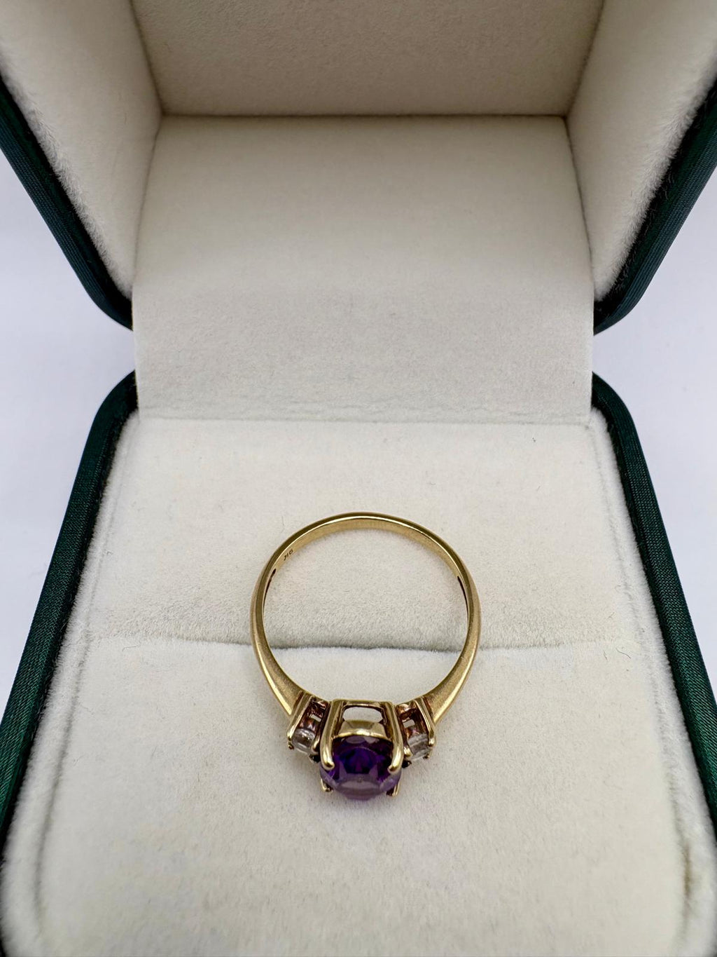 9ct gold amethyst and cz ring
