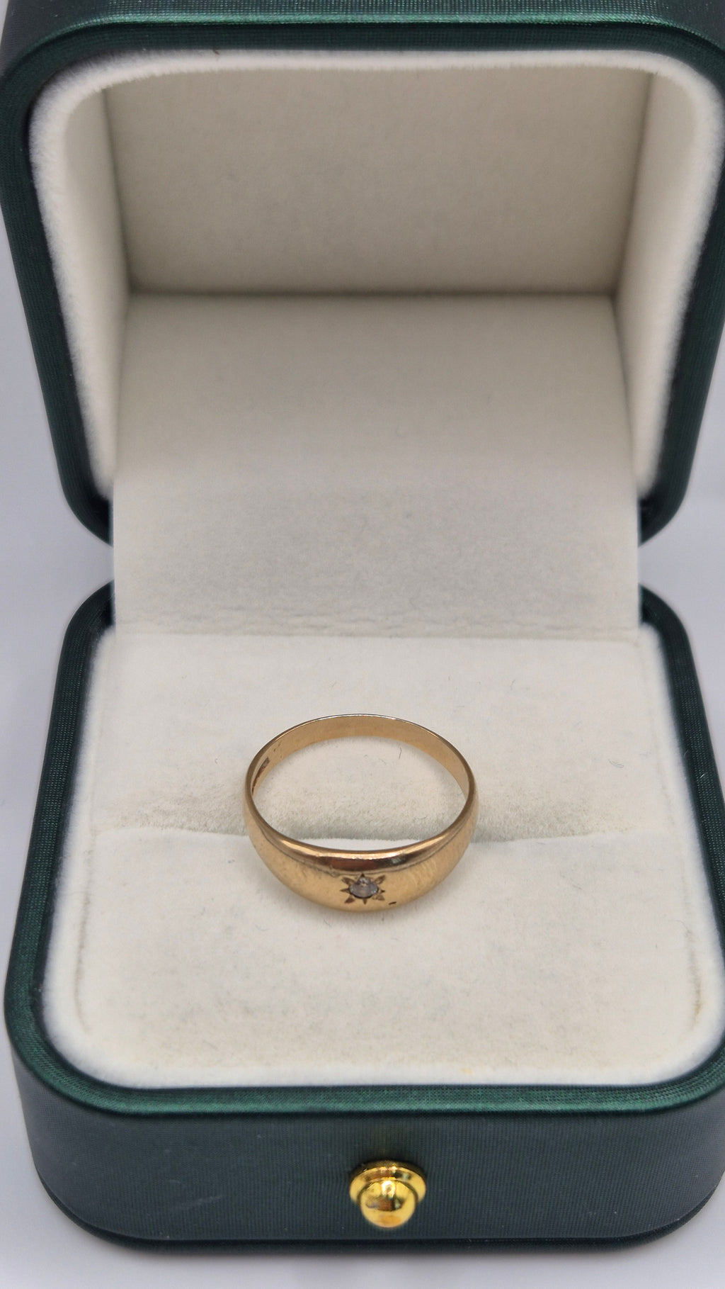 9ct gold cz gypsy ring