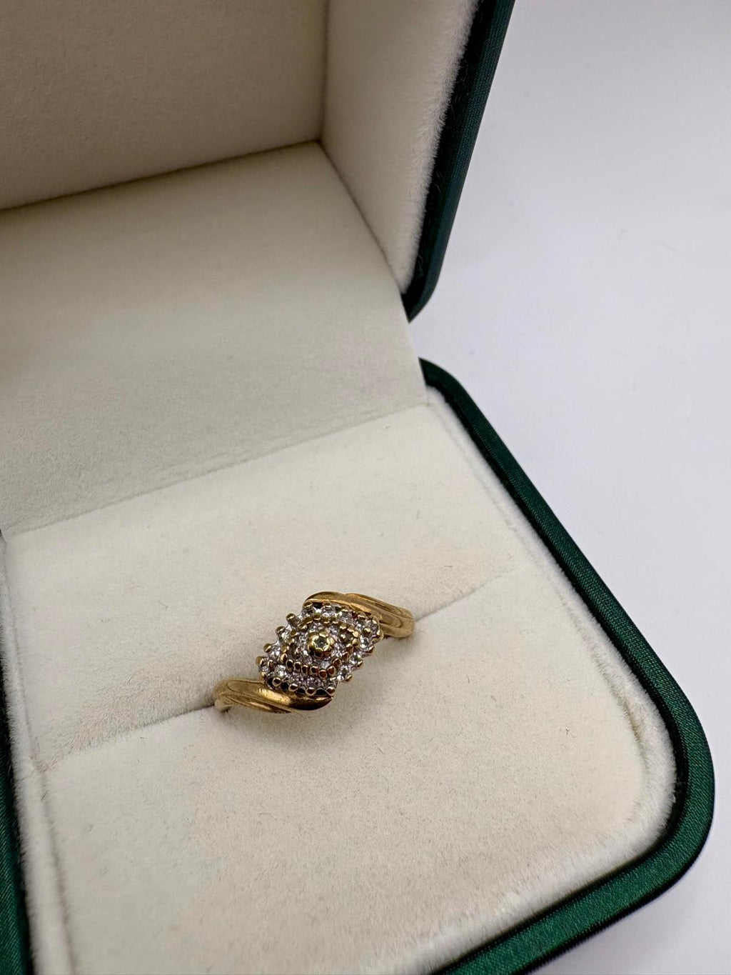 9ct gold diamond ring