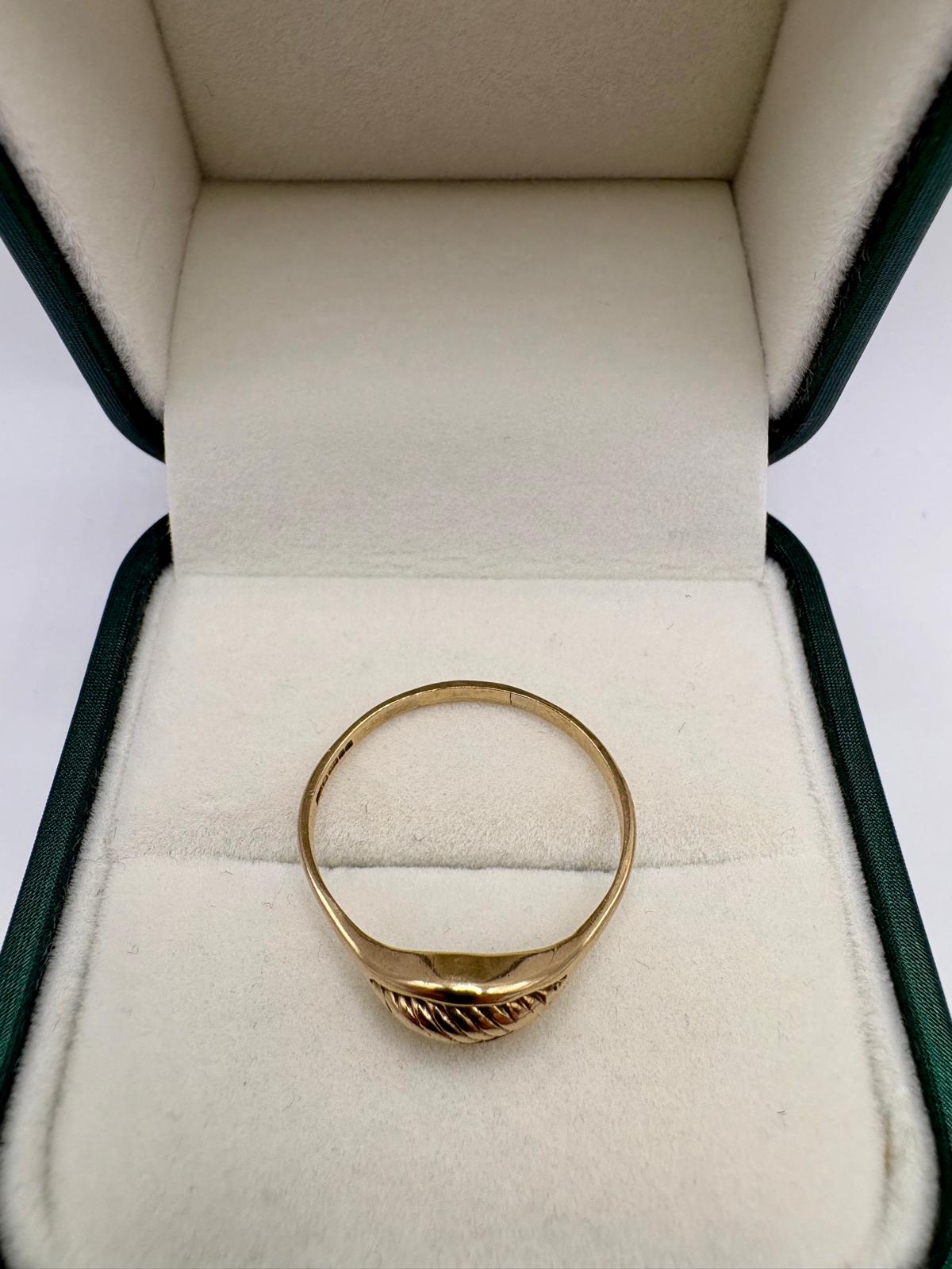9ct gold croissant Style ring