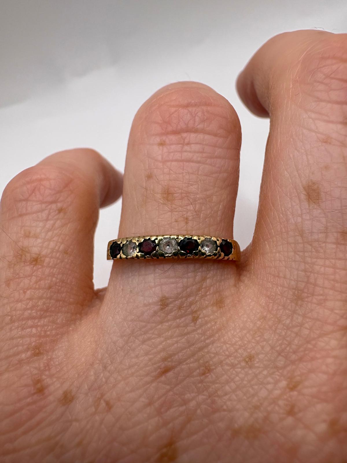9ct gold garnet and cz ring