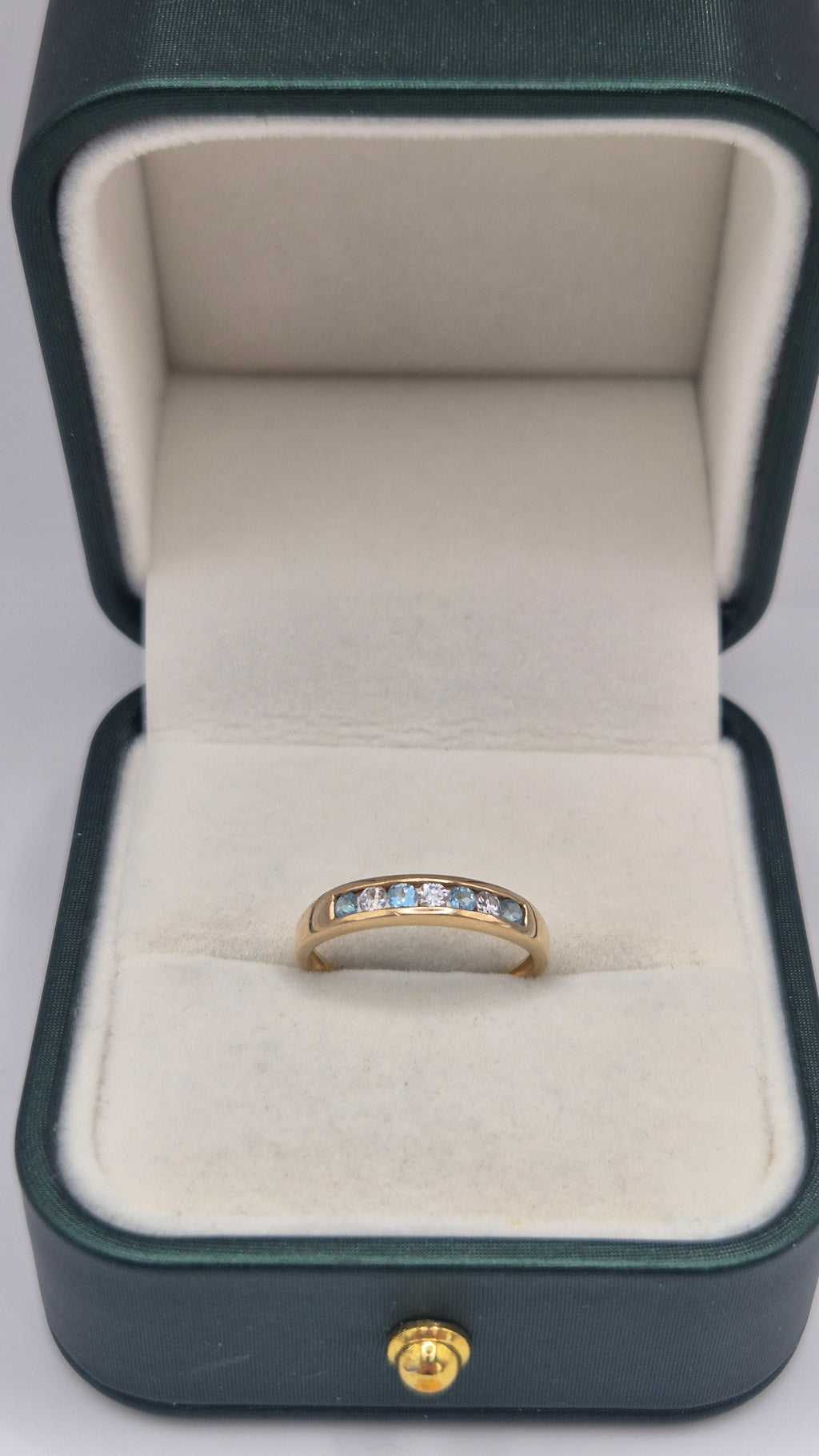 9ct gold aquamarine and cz ring