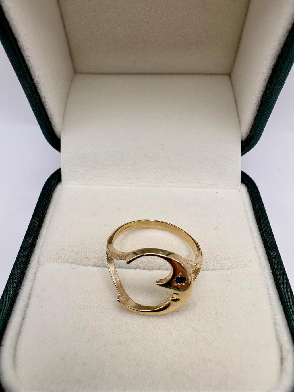 9ct gold sapphire moon ring