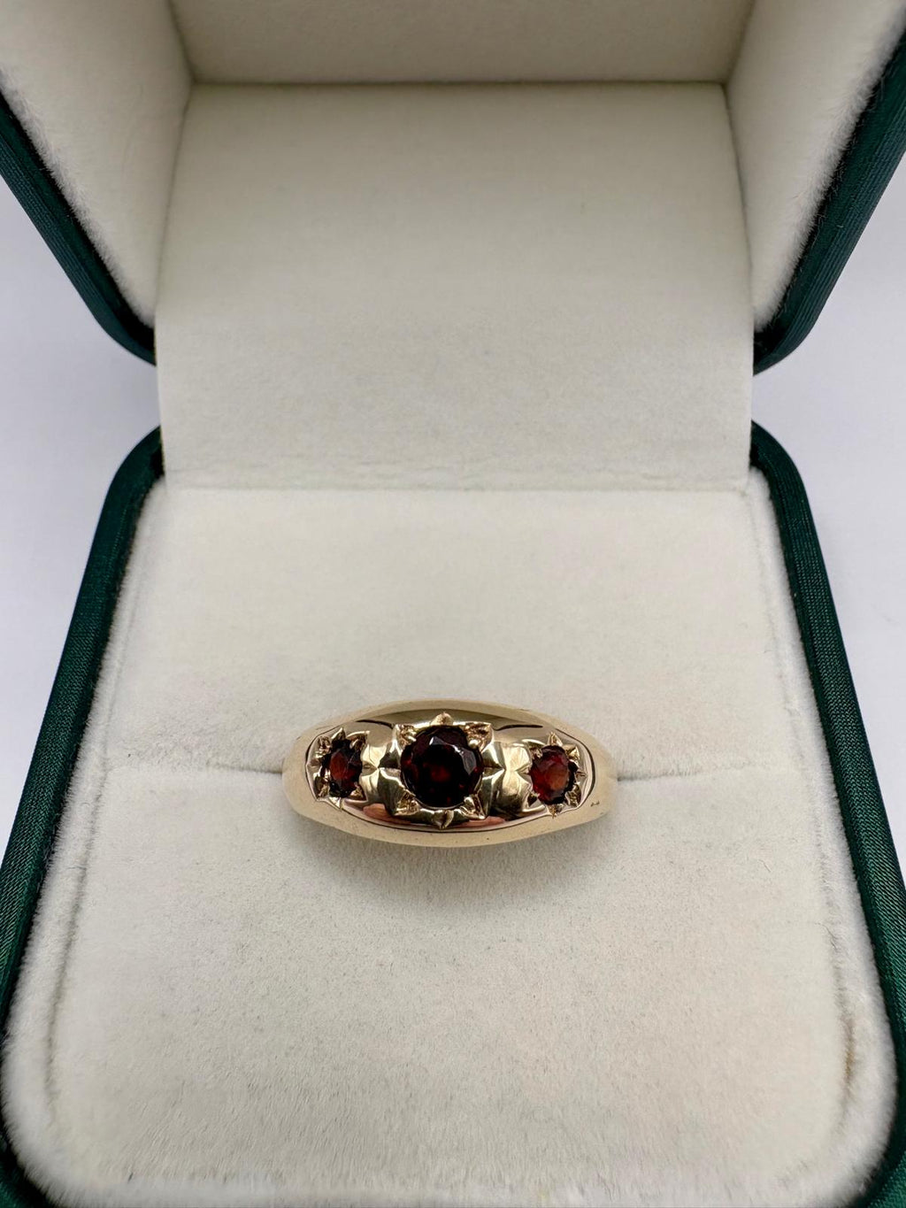 9ct gold garnet gypsy ring