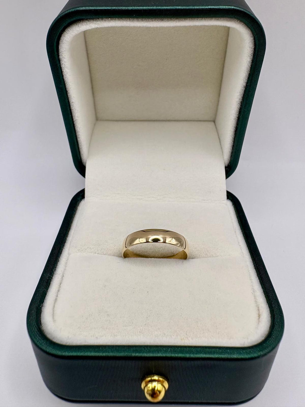 9ct gold band ring