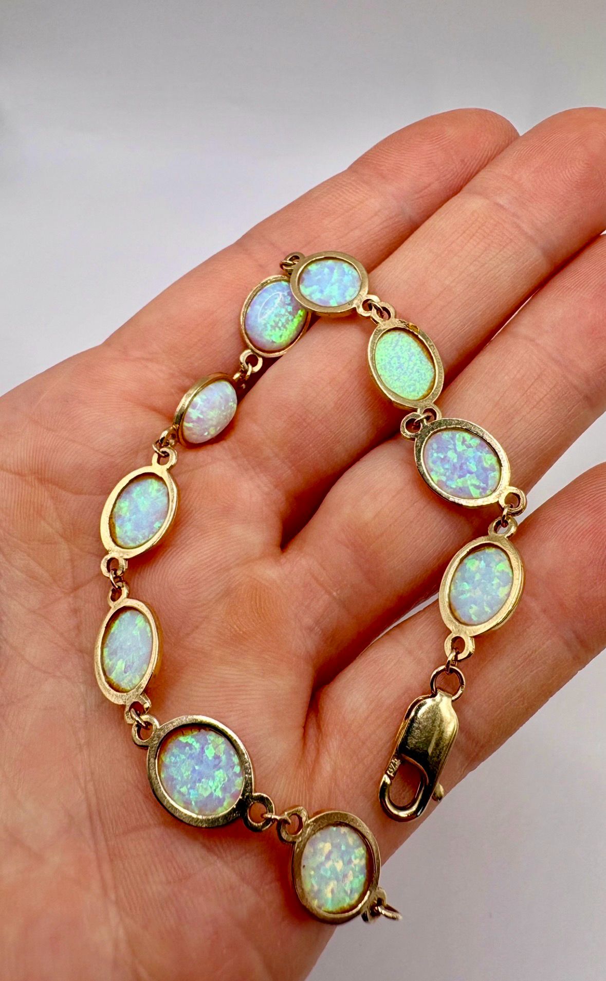 9ct gold synthetic opal bracelet